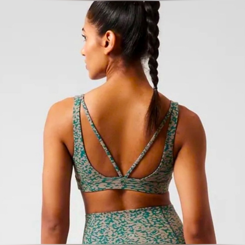 Athleta Exhale Bra in Opaque Ocelot Spot & Bluff Grey